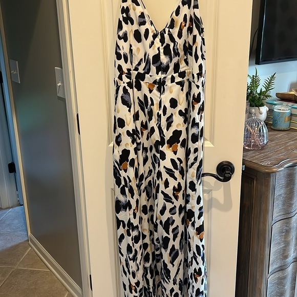 COPY - TCEC Maxi Dress - Picture 5 of 7